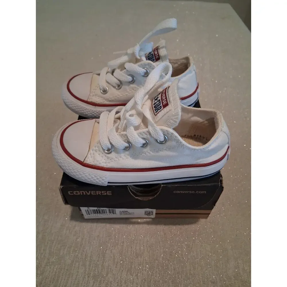 Converse title chuck